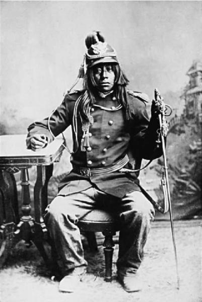 Иллюстрация к книге — Сила шаманов. Боевая и лечебная магия индейцев Дикого Запада [i_072.jpg]