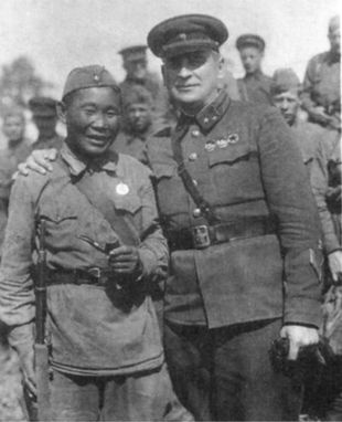 Иллюстрация к книге — Неизвестные солдаты. Сражения на внешнем фронте блокады Ленинграда [i_043.jpg]