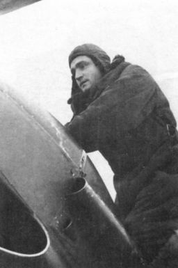 Иллюстрация к книге — Неизвестные солдаты. Сражения на внешнем фронте блокады Ленинграда [i_045.jpg]