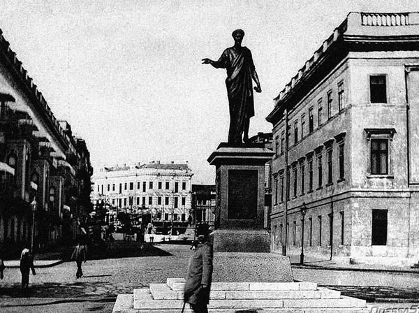 Иллюстрация к книге — Сабанеев мост [i_018.jpg]