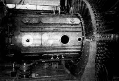 Иллюстрация к книге — Братство "Колокола". Секретное оружие СС [i_024.jpg]