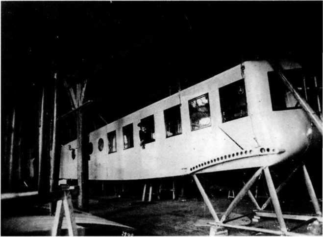 Иллюстрация к книге — "Илья Муромец". Гордость русской авиации [i_025.jpg]