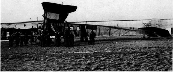 Иллюстрация к книге — "Илья Муромец". Гордость русской авиации [i_051.jpg]