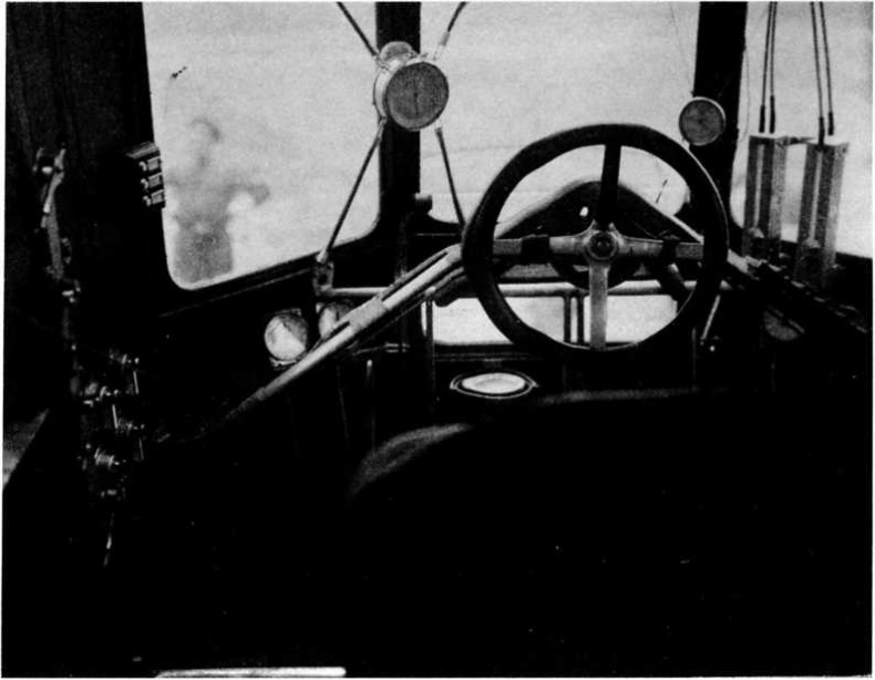 Иллюстрация к книге — "Илья Муромец". Гордость русской авиации [i_089.jpg]