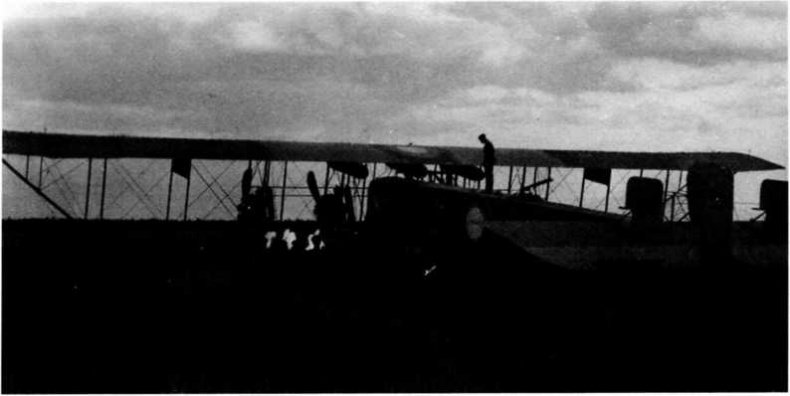 Иллюстрация к книге — "Илья Муромец". Гордость русской авиации [i_104.jpg]