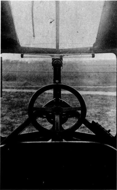 Иллюстрация к книге — "Илья Муромец". Гордость русской авиации [i_123.jpg]