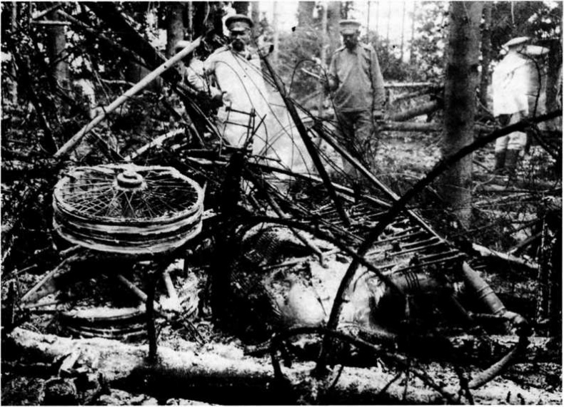 Иллюстрация к книге — "Илья Муромец". Гордость русской авиации [i_208.jpg]