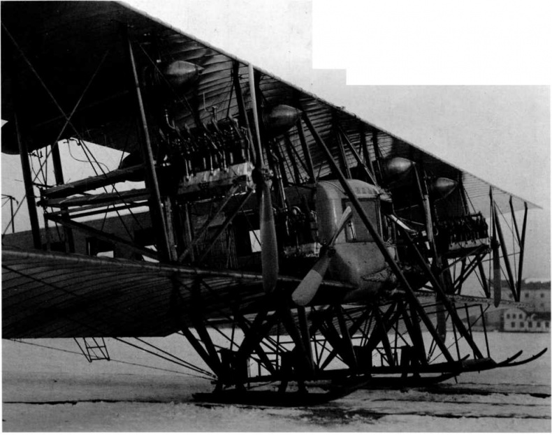 Иллюстрация к книге — "Илья Муромец". Гордость русской авиации [i_212.jpg]