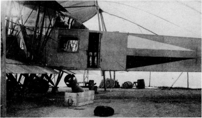 Иллюстрация к книге — "Илья Муромец". Гордость русской авиации [i_244.jpg]