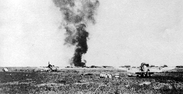 Иллюстрация к книге — 1941. "Сталинские соколы" против Люфтваффе [autogen_ebook_id236.jpg]