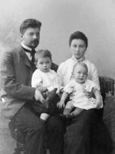 Иллюстрация к книге — Пинхас Рутенберг. От террориста к сионисту. Том I: Россия – первая эмиграция (1879–1919) [i_024.jpg]