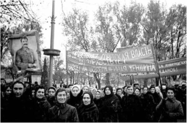 Иллюстрация к книге — Великая сталинская империя [i_006.jpg]