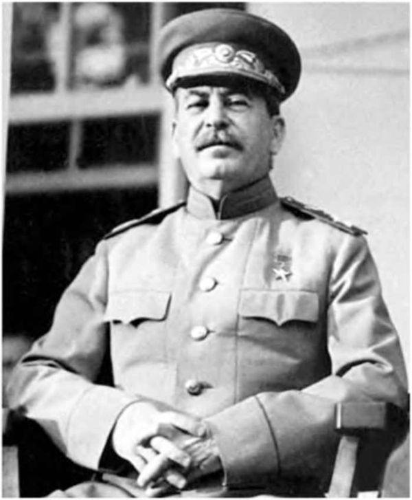 Иллюстрация к книге — Великая сталинская империя [i_026.jpg]