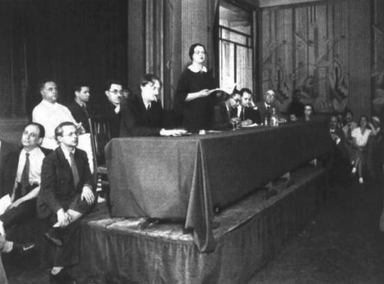 Иллюстрация к книге — Писатели и советские вожди [i_049.jpg]