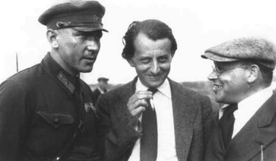 Иллюстрация к книге — Писатели и советские вожди [i_053.jpg]