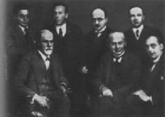 Иллюстрация к книге — Повседневная жизнь Фрейда и его пациентов [pic_15.jpg]