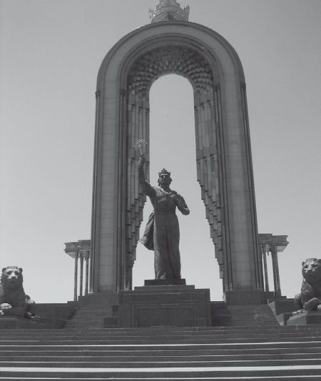 Иллюстрация к книге — История ислама. Исламская цивилизация от рождения до наших дней [i_099.jpg]