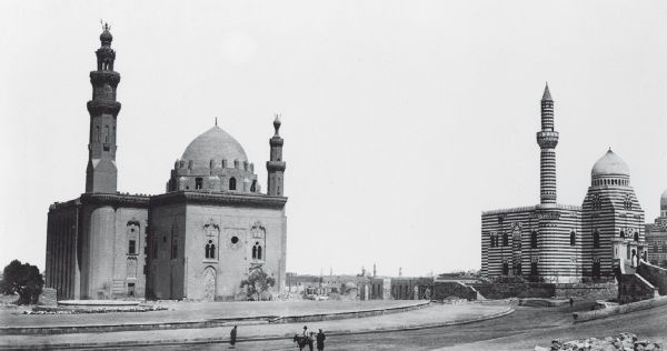 Иллюстрация к книге — История ислама. Исламская цивилизация от рождения до наших дней [i_122.jpg]