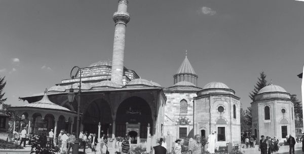 Иллюстрация к книге — История ислама. Исламская цивилизация от рождения до наших дней [i_149.jpg]