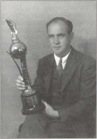 Иллюстрация к книге — Русский Сан-Франциско [i_044.jpg]