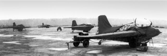 Иллюстрация к книге — Me 163 "Komet" – истребитель "Летающих крепостей" [i_078.jpg]