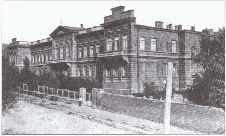 Иллюстрация к книге — Друзья и враги за Кавказским хребтом [i_038.jpg]