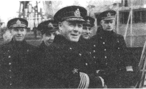 Иллюстрация к книге — 1941 год на Балтике. Подвиг и трагедия [i_036.jpg]