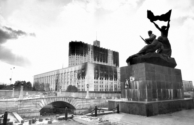 Иллюстрация к книге — Жертвы Черного Октября. 1993 [i_002.jpg]