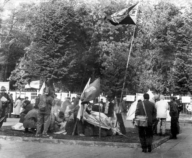 Иллюстрация к книге — Жертвы Черного Октября. 1993 [i_037.jpg]