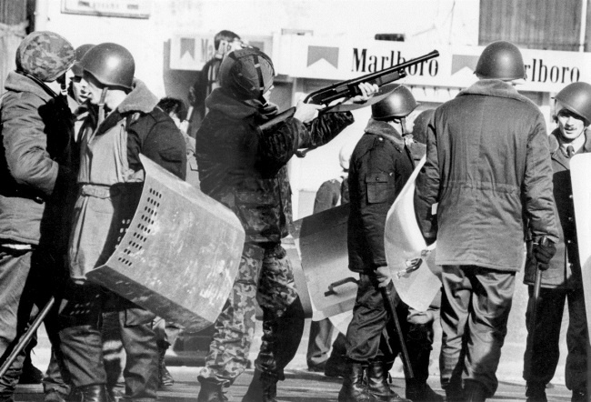 Иллюстрация к книге — Жертвы Черного Октября. 1993 [i_039.jpg]