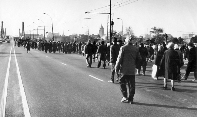 Иллюстрация к книге — Жертвы Черного Октября. 1993 [i_043.jpg]