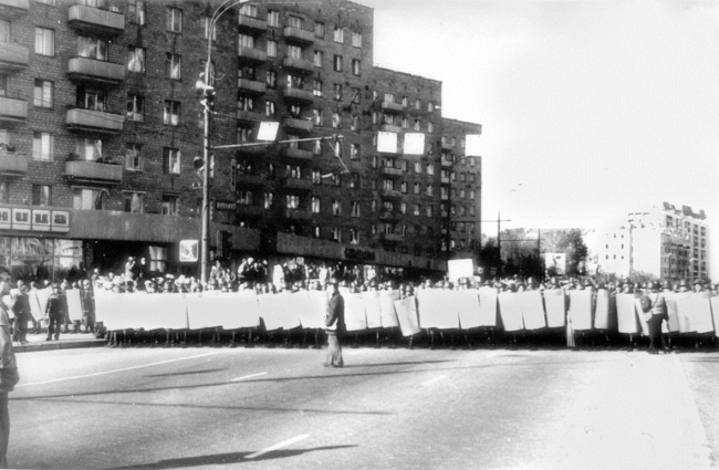 Иллюстрация к книге — Жертвы Черного Октября. 1993 [i_065.jpg]