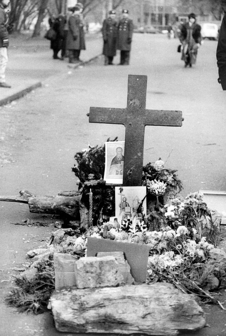 Иллюстрация к книге — Жертвы Черного Октября. 1993 [i_084.jpg]