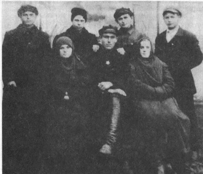 Иллюстрация к книге — Инженеры Сталина. Жизнь между техникой и террором в 1930-е годы [i_010.jpg]