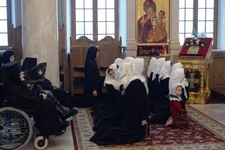 Иллюстрация к книге — Исповедь бывшей послушницы [i_008.jpg]