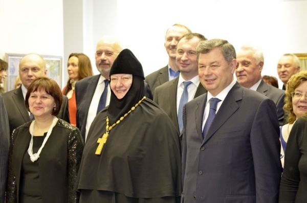 Иллюстрация к книге — Исповедь бывшей послушницы [i_027.jpg]