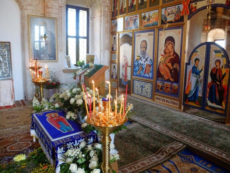 Иллюстрация к книге — Исповедь бывшей послушницы [i_049.jpg]