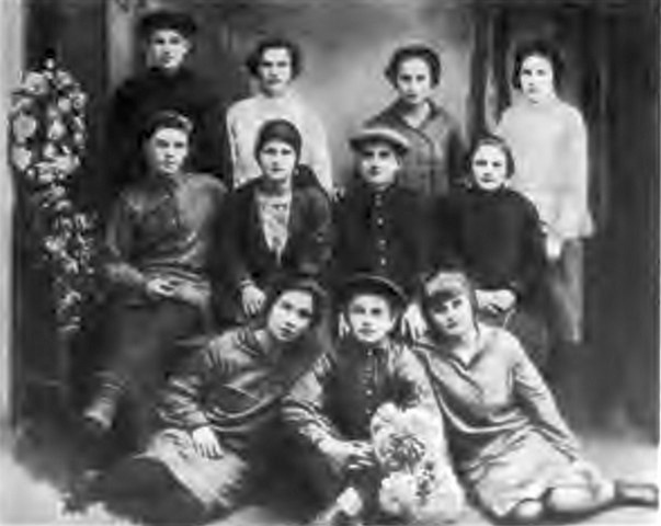 Иллюстрация к книге — Епистинья Степанова [i_018.jpg]