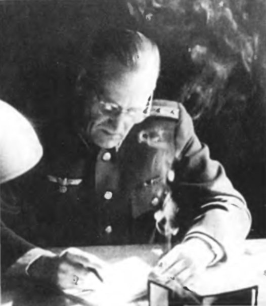 Иллюстрация к книге — Генерал Власов [image05.jpg]