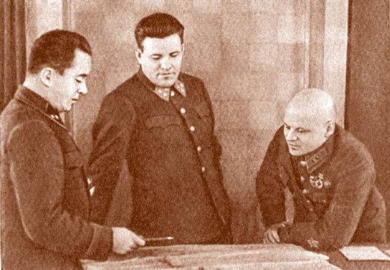 Иллюстрация к книге — Внутренние войска. История в лицах [i_118.jpg]