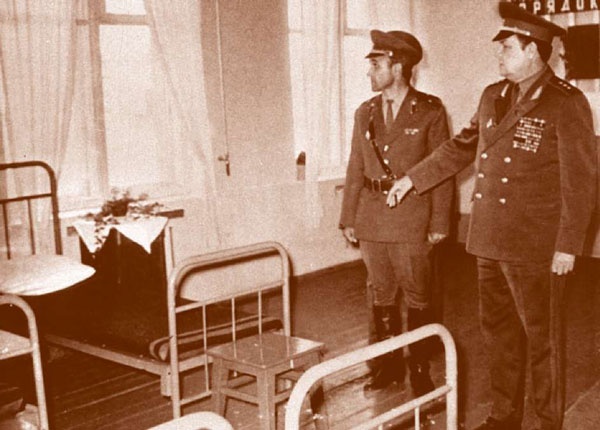 Иллюстрация к книге — Внутренние войска. История в лицах [i_163.jpg]