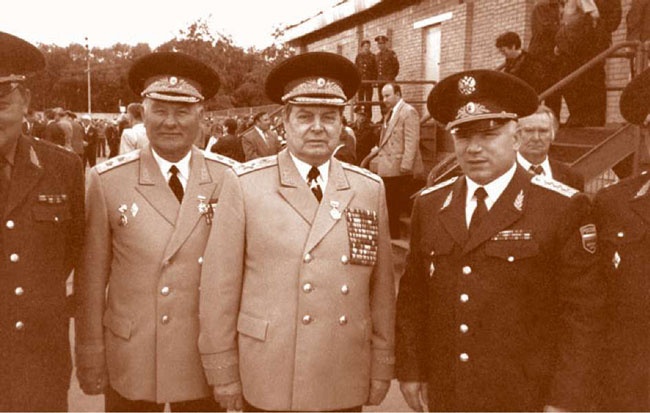 Иллюстрация к книге — Внутренние войска. История в лицах [i_168.jpg]