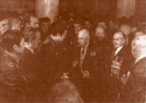 Иллюстрация к книге — Внутренние войска. История в лицах [i_250.jpg]