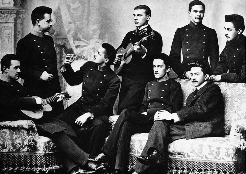 Иллюстрация к книге — Бывшие люди. Последние дни русской аристократии [i_020.jpg]