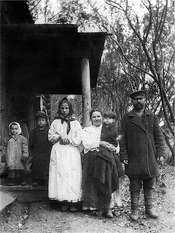 Иллюстрация к книге — Бывшие люди. Последние дни русской аристократии [i_025.jpg]