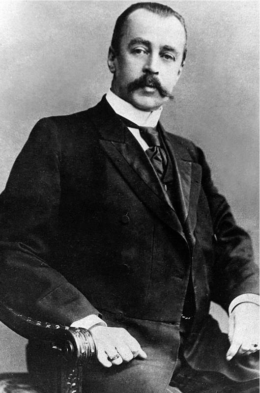 Иллюстрация к книге — Бывшие люди. Последние дни русской аристократии [i_028.jpg]