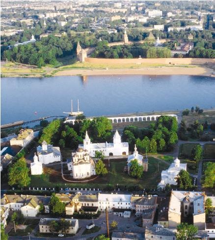 Иллюстрация к книге — Очерки истории средневекового Новгорода [i_075.jpg]