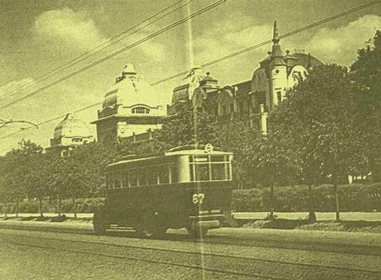 Иллюстрация к книге — Легенды московского застолья. Заметки о вкусной, не очень вкусной, здоровой и не совсем здоровой, но все равно удивительно интересной жизни [i_047.jpg]