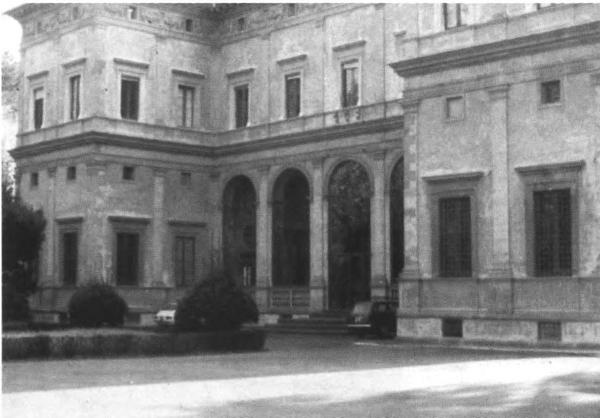 Иллюстрация к книге — Повседневная жизнь папского двора времен Борджиа и Медичи. 1420-1520 [i_041.jpg]