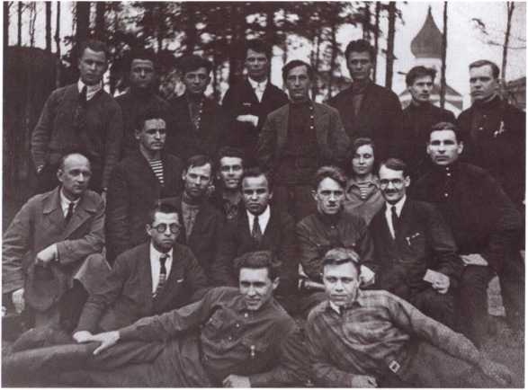 Иллюстрация к книге — Виктор Лягин. Подвиг разведчика [image15.jpg]